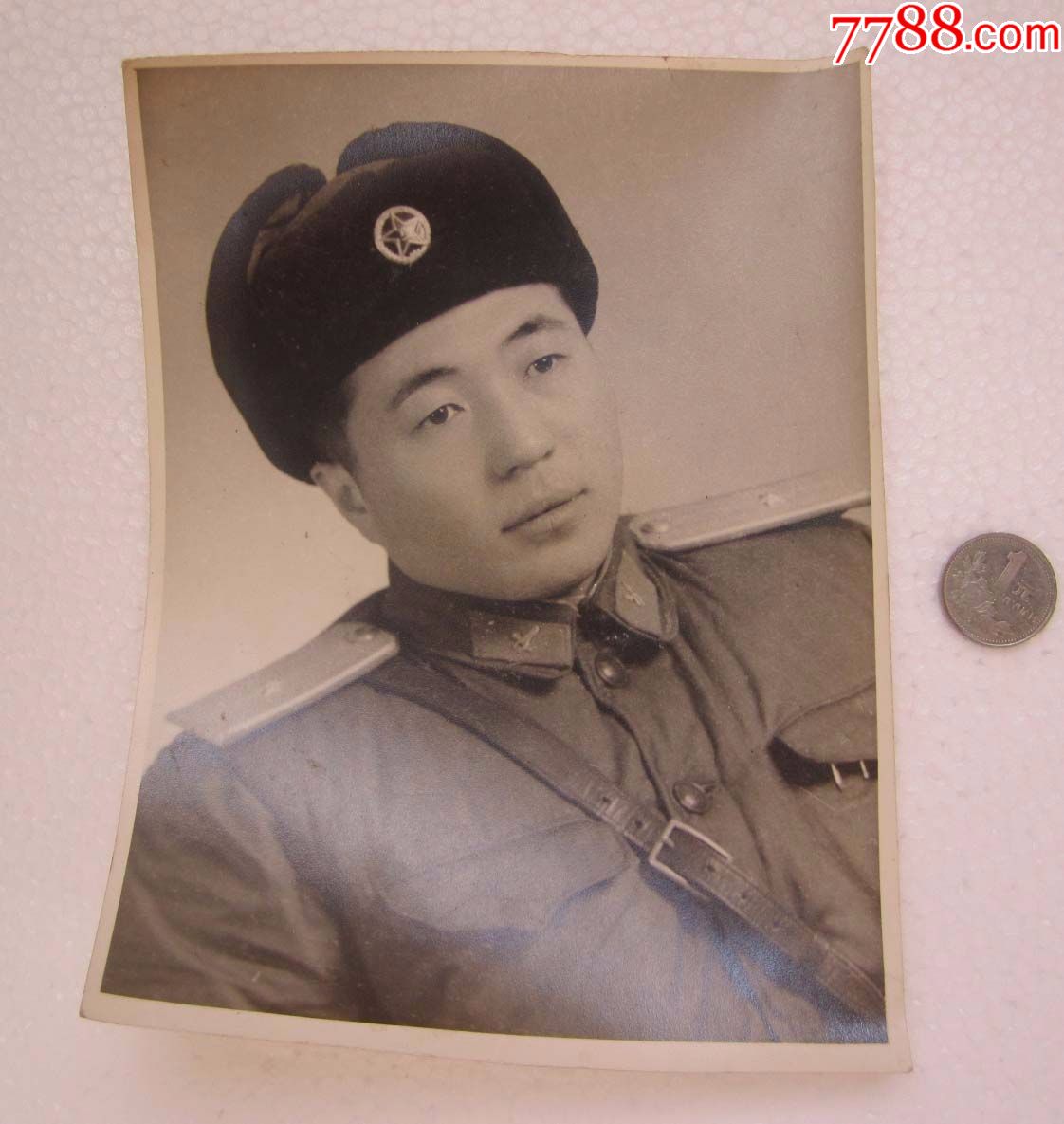 大幅的55军人技术尉官照