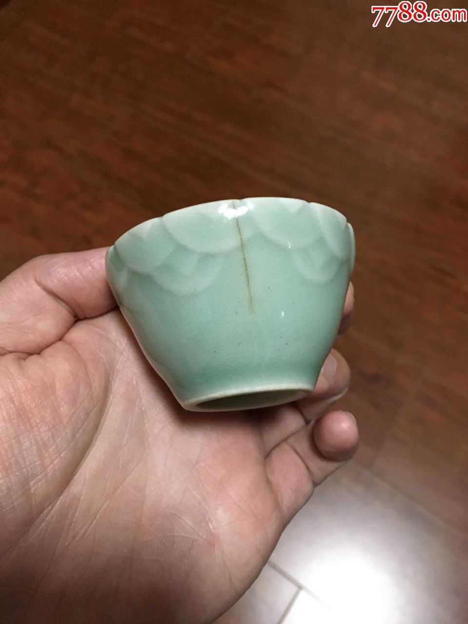 五六十年代龙泉窑影青瓷水波纹小茶杯