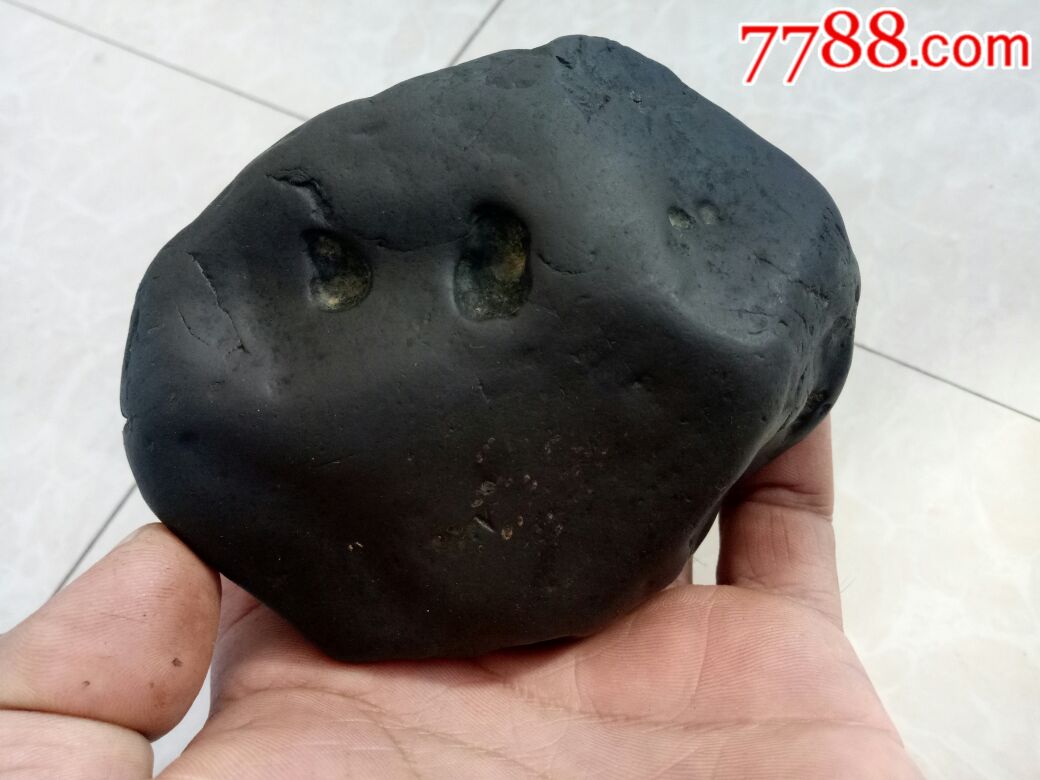 碳质无球粒陨石(弱磁)-陨石-7788收藏