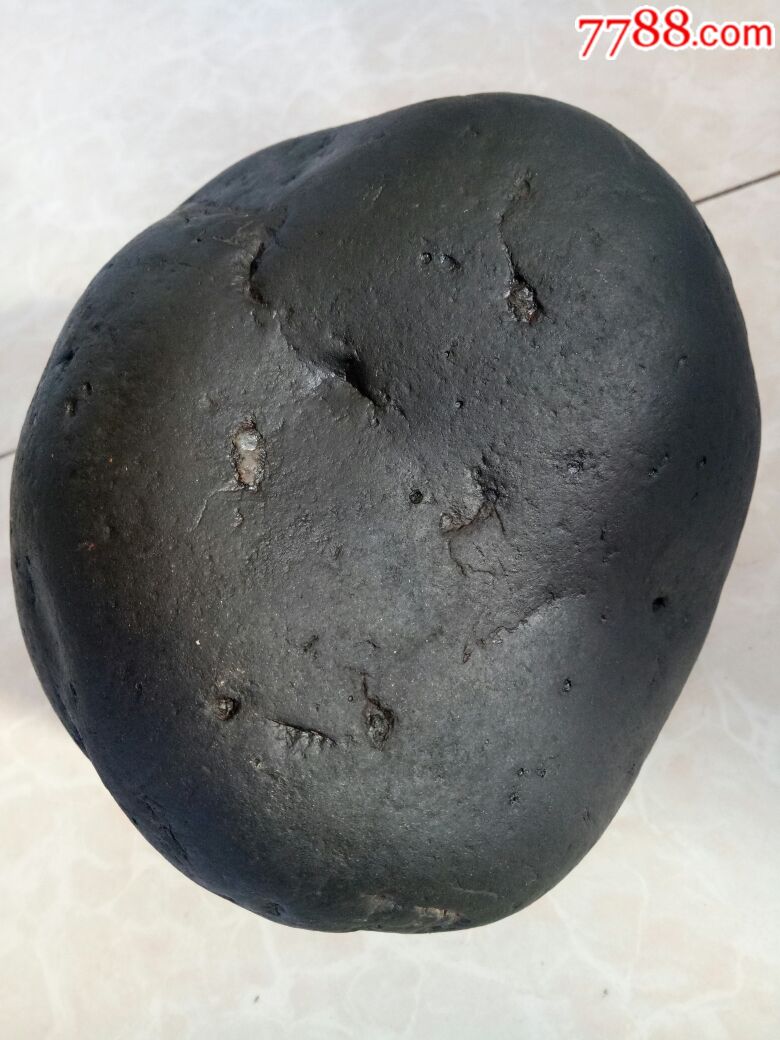 甘肃黑又亮陨石(弱磁)