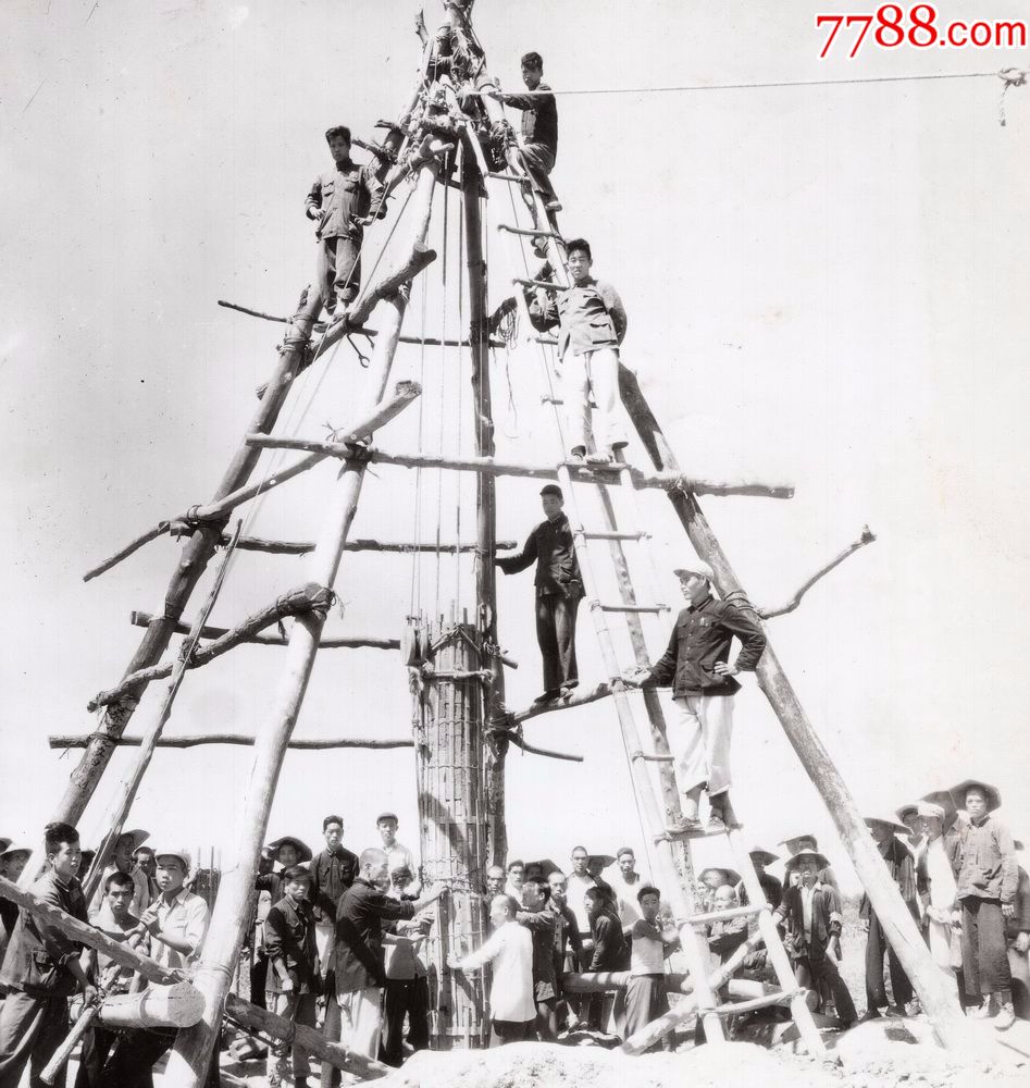 1958年寿光县民兵机井队老照片1张(尺寸约14*19.5厘米)大跃进题材