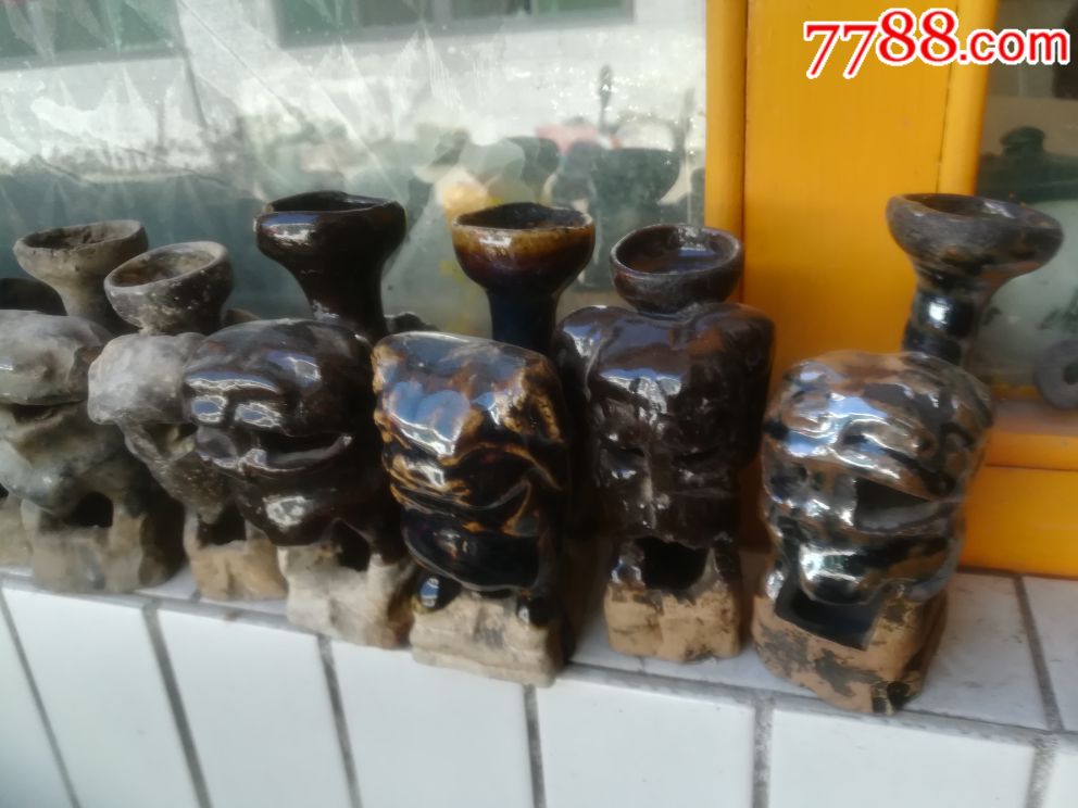 0浏览量:备注:黑釉狮子灯完整11cm高200一个要的多几个可优惠点简介