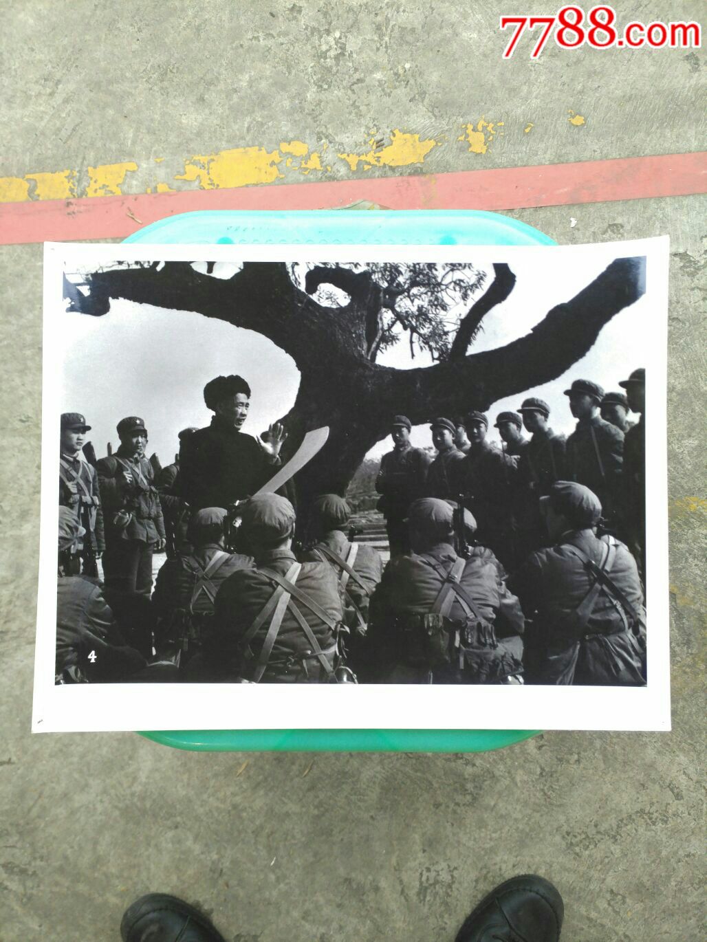 老游击队员给解放军战士讲革命传统_老照片_古今收藏大观园【7788收藏