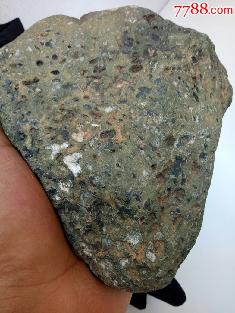 绿色碳质球粒陨石(无磁)
