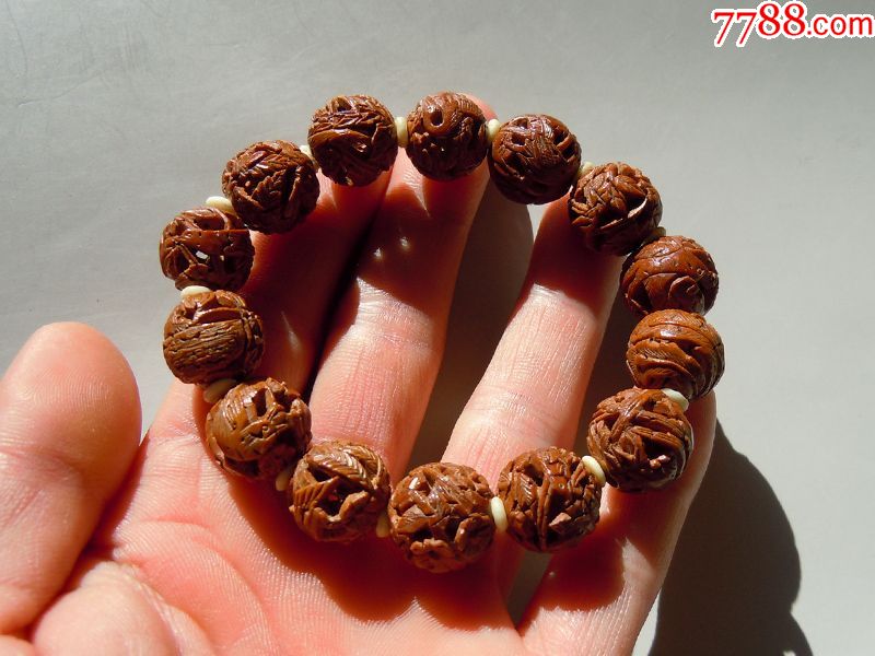 花鸟老核雕手串!_杏核/桃核雕_第1张_7788核雕收藏