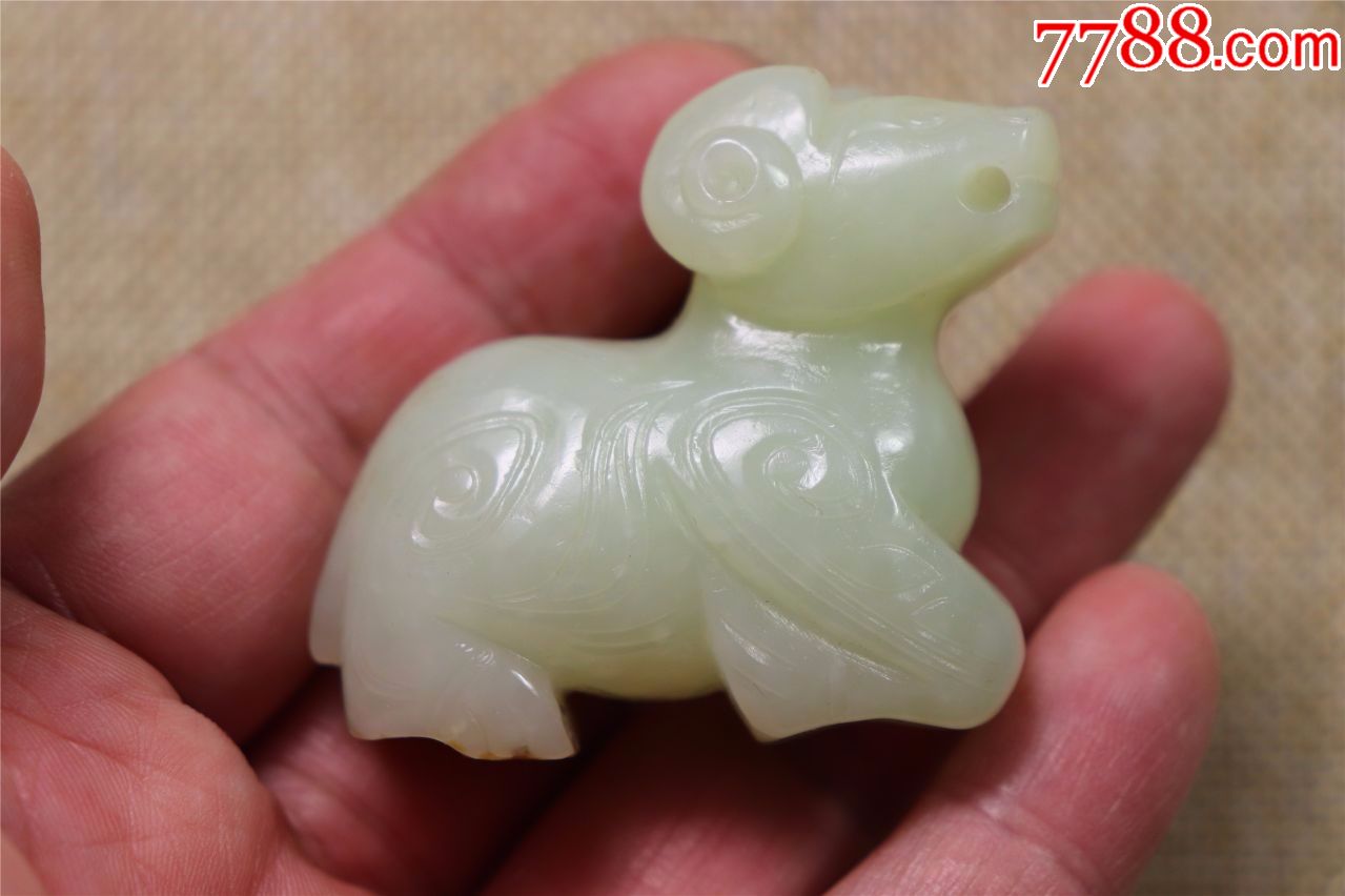 文物商店旧藏和田玉羊手把件