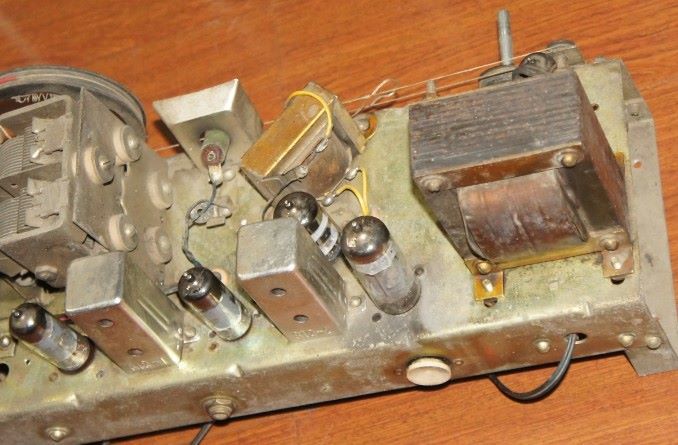 美多663-2-6电子管收音机机芯