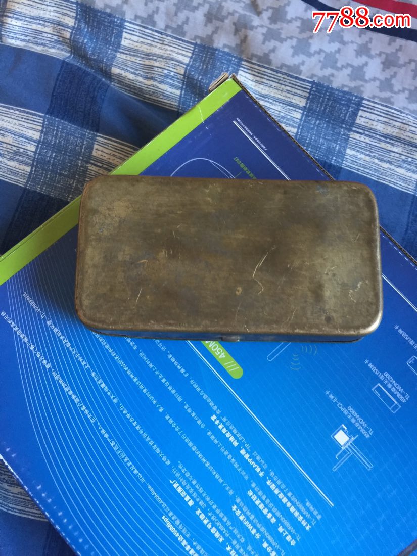 老铜盒子