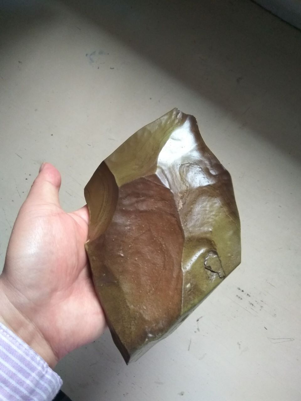 1100克天然精品戈壁绿色泥石---迎元旦有优惠