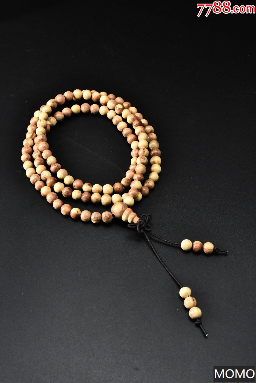 (v3690)《柏香木手串》1件