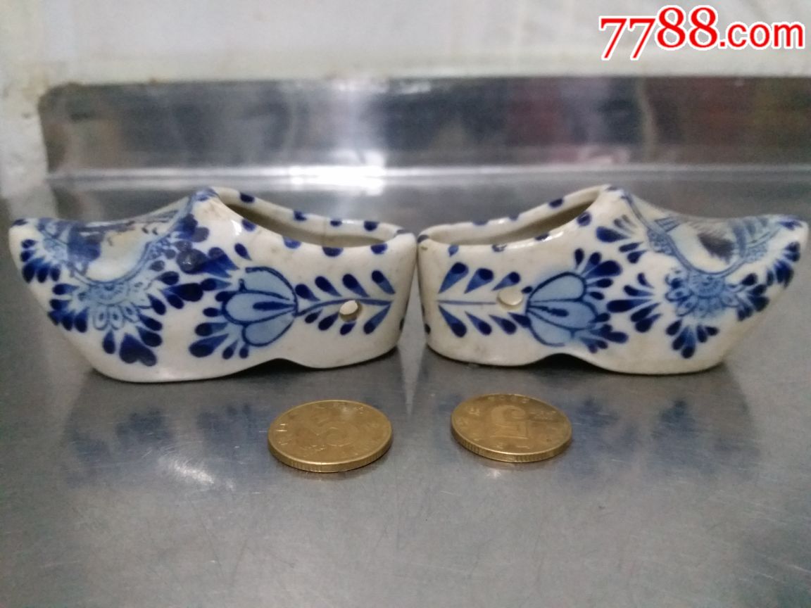 三寸金莲,瓷鞋一对