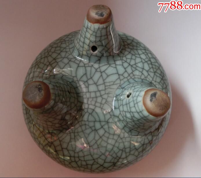 金丝铁线紫口铁足造型雅致龙泉青瓷香炉