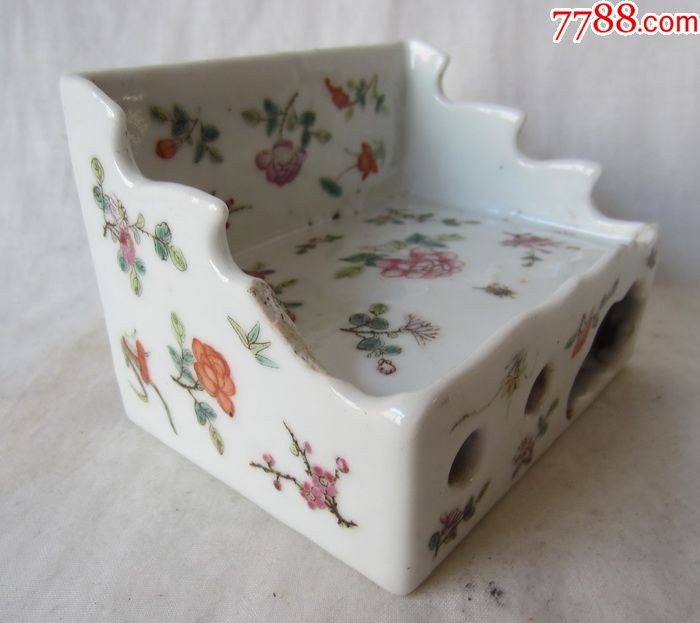 谢永顺造粉彩花卉纹残笔架