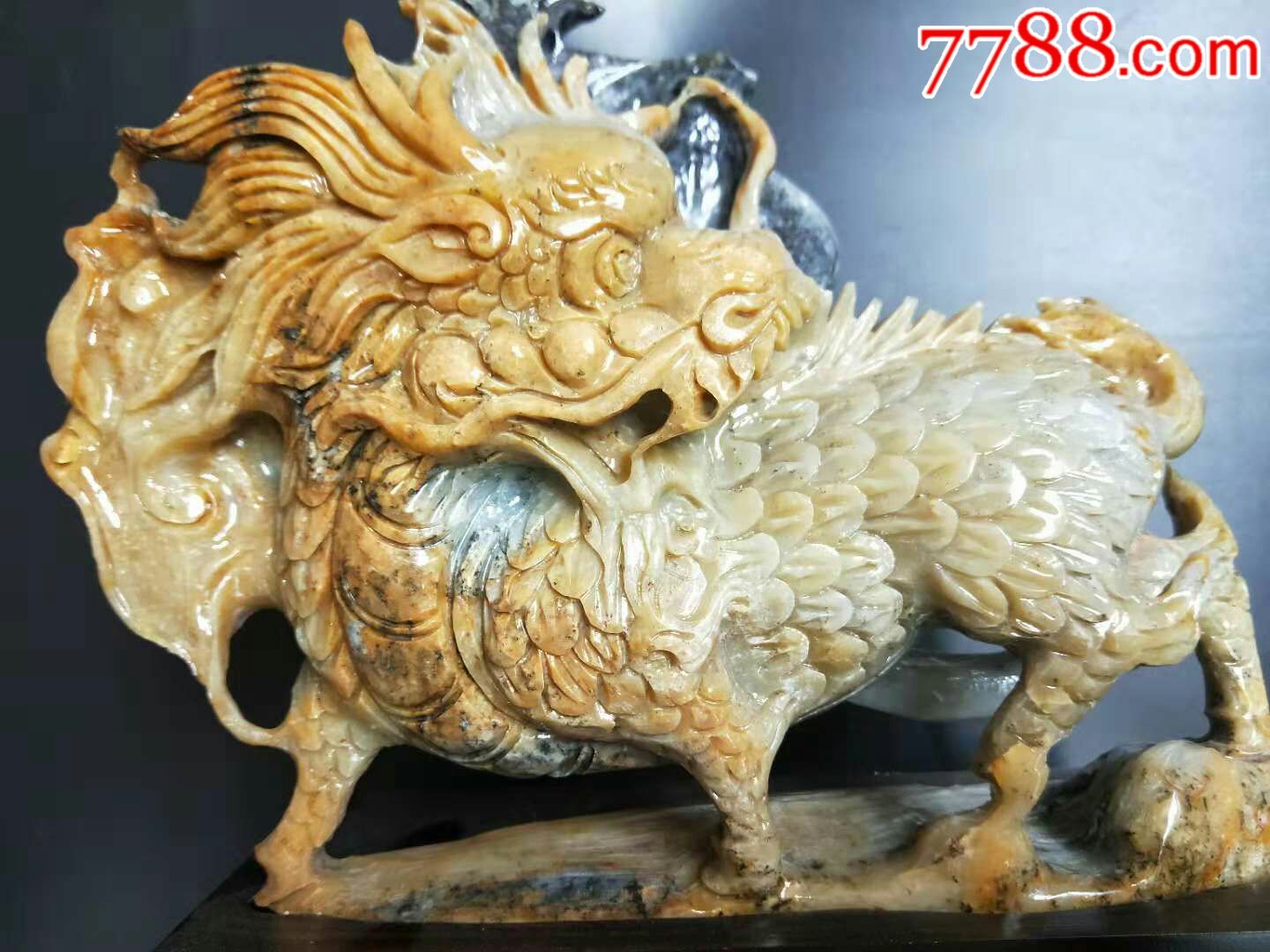 晚清花玉"麒麟献宝"