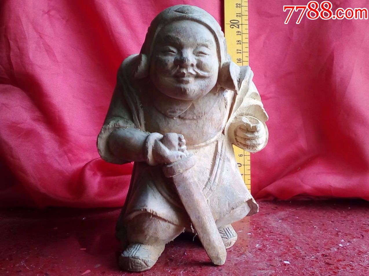 包邮一口价,香樟木雕刻人物武士一个,应该是九十年代工厂雕刻