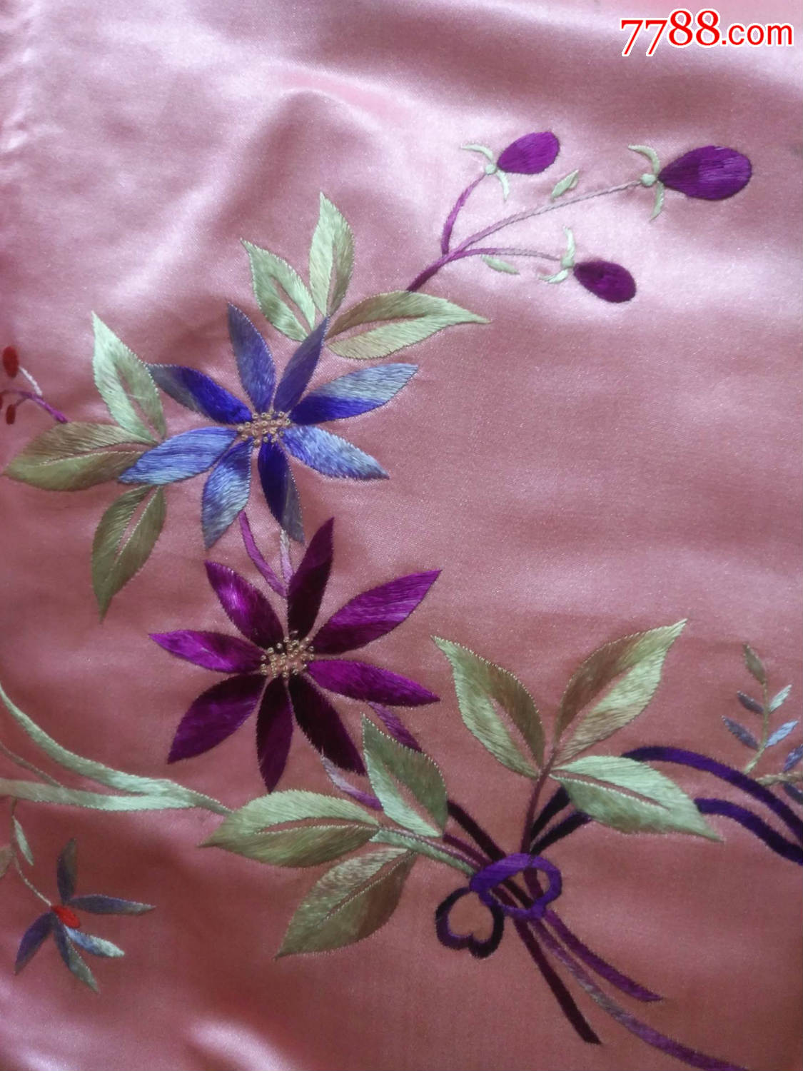 枕头绣花图案简单花朵图片