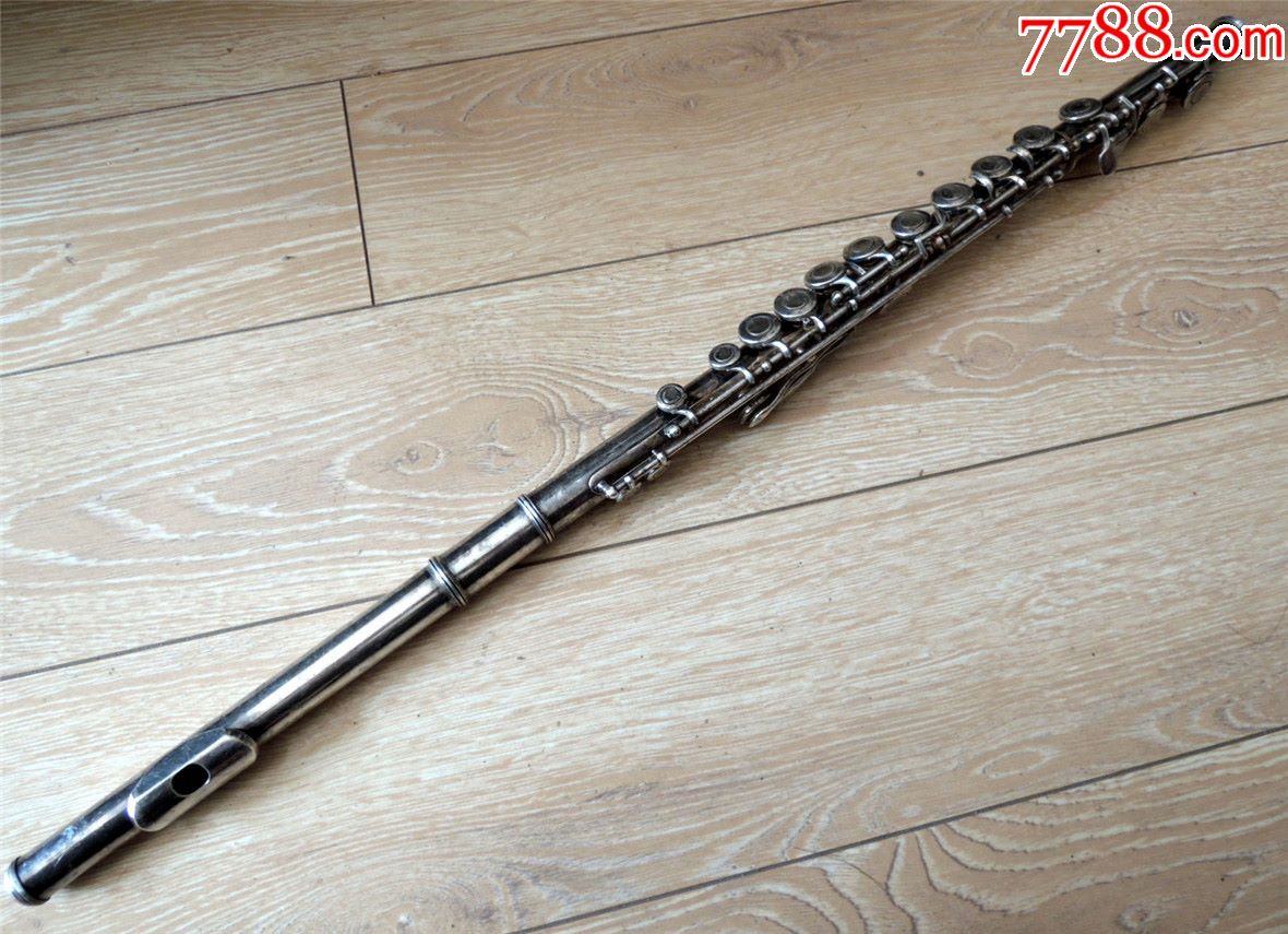 滚动鼠标滚轴,图片即可轻松放大,缩小更多"长笛/短笛