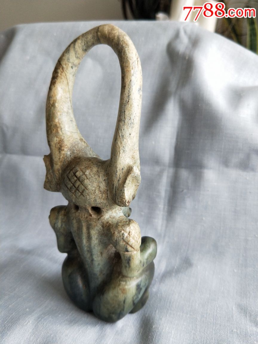 文化期牛头人身炎帝神像