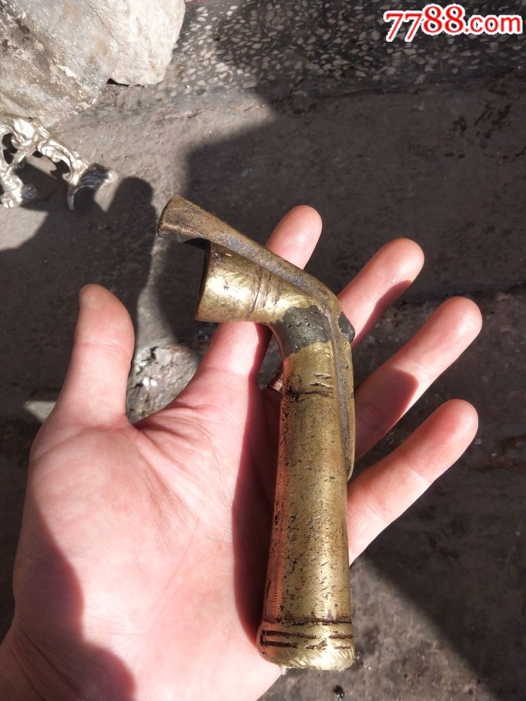 民国云南超厚重特大号黄铜大鸡冠子烟锅头一个