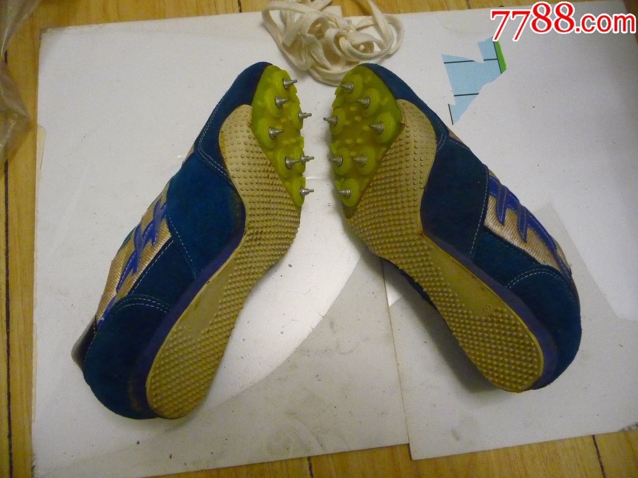 古董运动鞋收藏//上世纪八*十年代的顺风牌钉子鞋(40码)未穿,库存货.