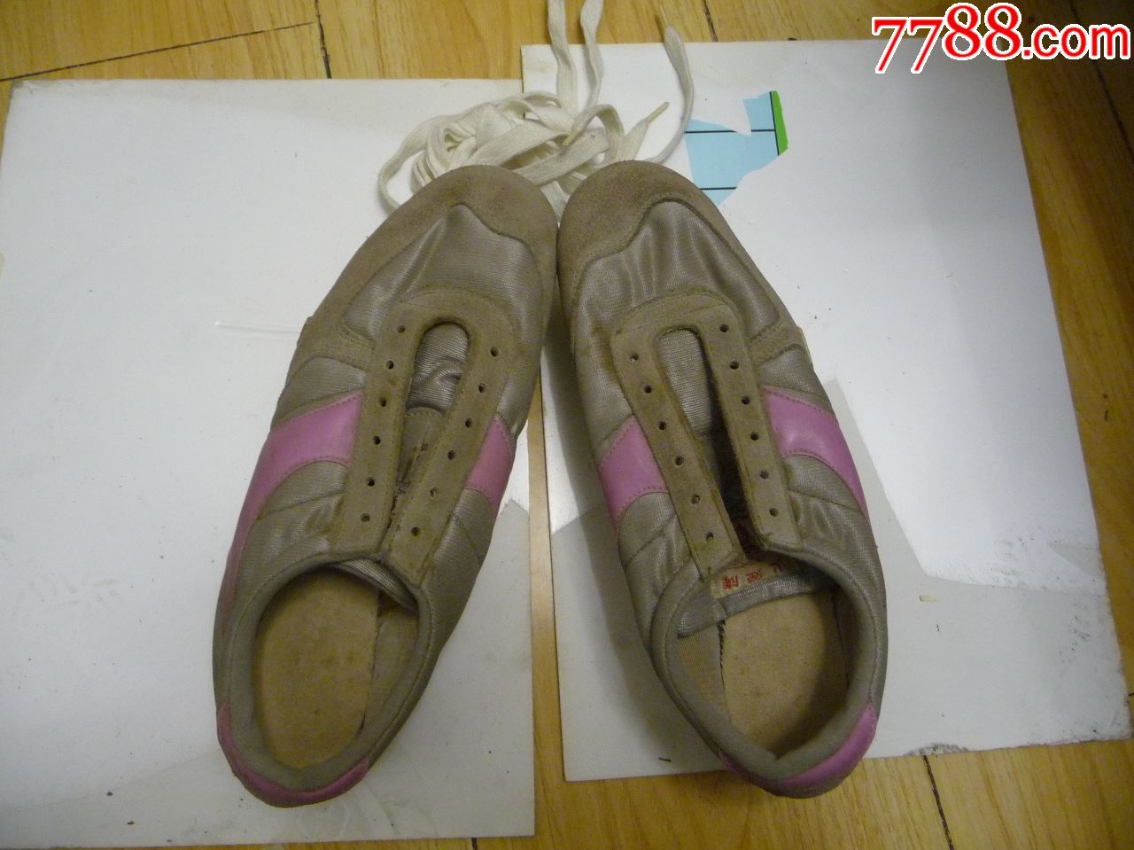 古董运动鞋收藏上世纪八十年代的火炬牌钉子鞋41码无工具未穿库存货11