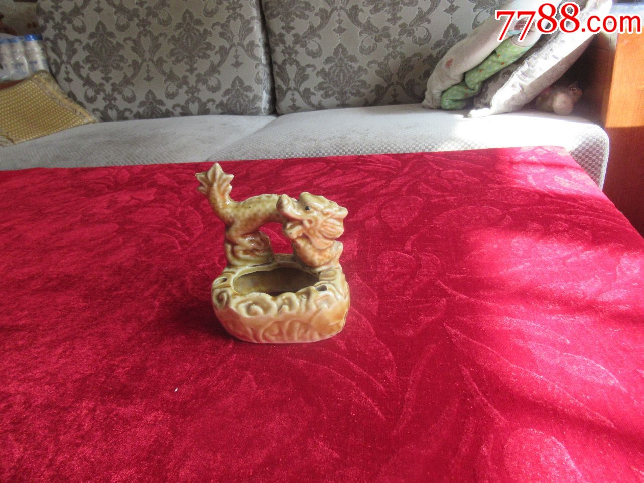 【烟灰缸收藏】八十年代酱釉瓷龙造型烟灰缸(以图为准)尾部粘接.
