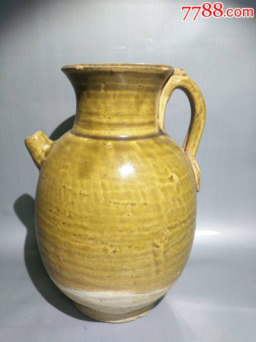 漂亮的唐黄釉执壶