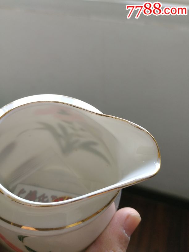 湖南界牌瓷厂釉下彩花卉纹奶杯