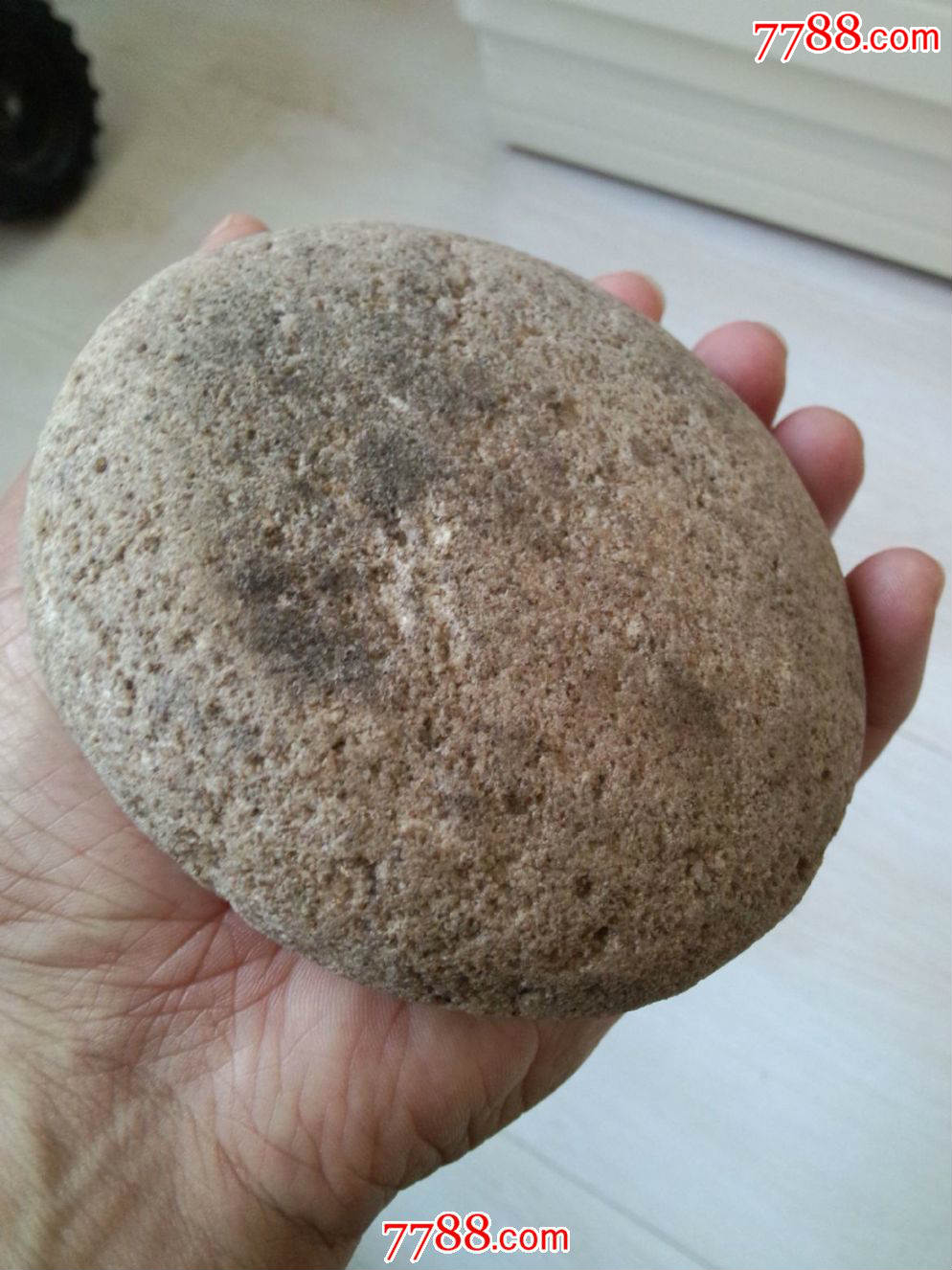 新石器时代磨制石饼形器