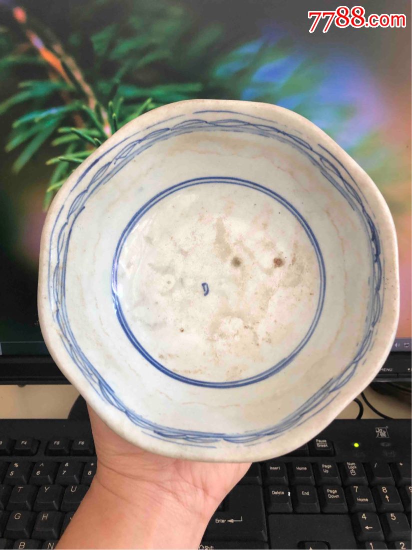 包邮清代花卉八角青花碗瓷器