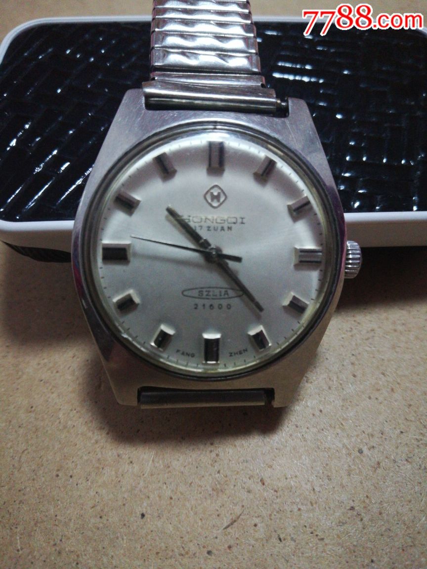 老红旗表,带指南针