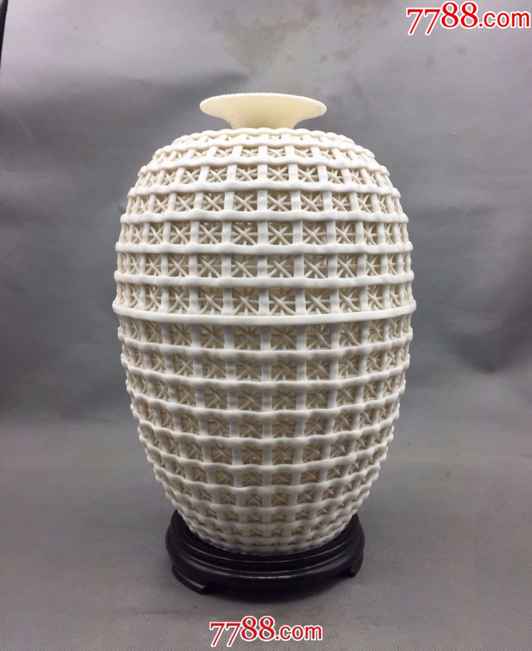 德化窑白瓷鱼篓尊