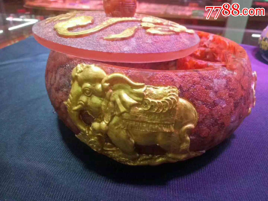 南红玛瑙烟灰缸