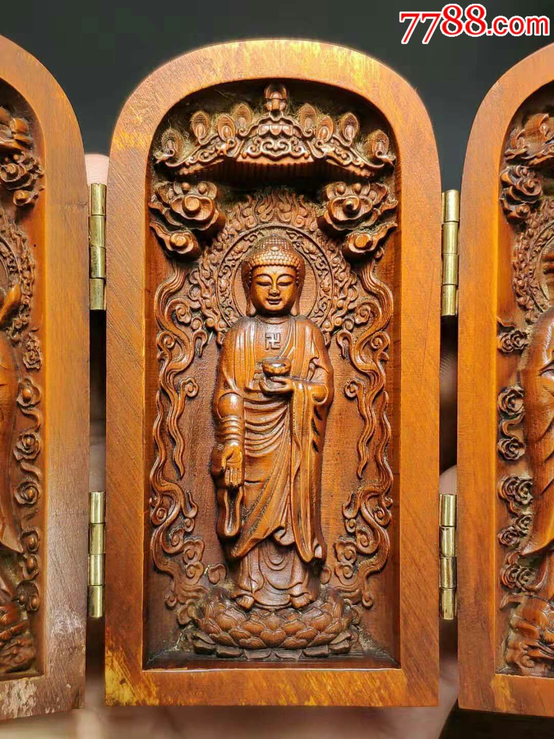 清末民初小叶黄杨木雕三开随身佛,口袋佛.