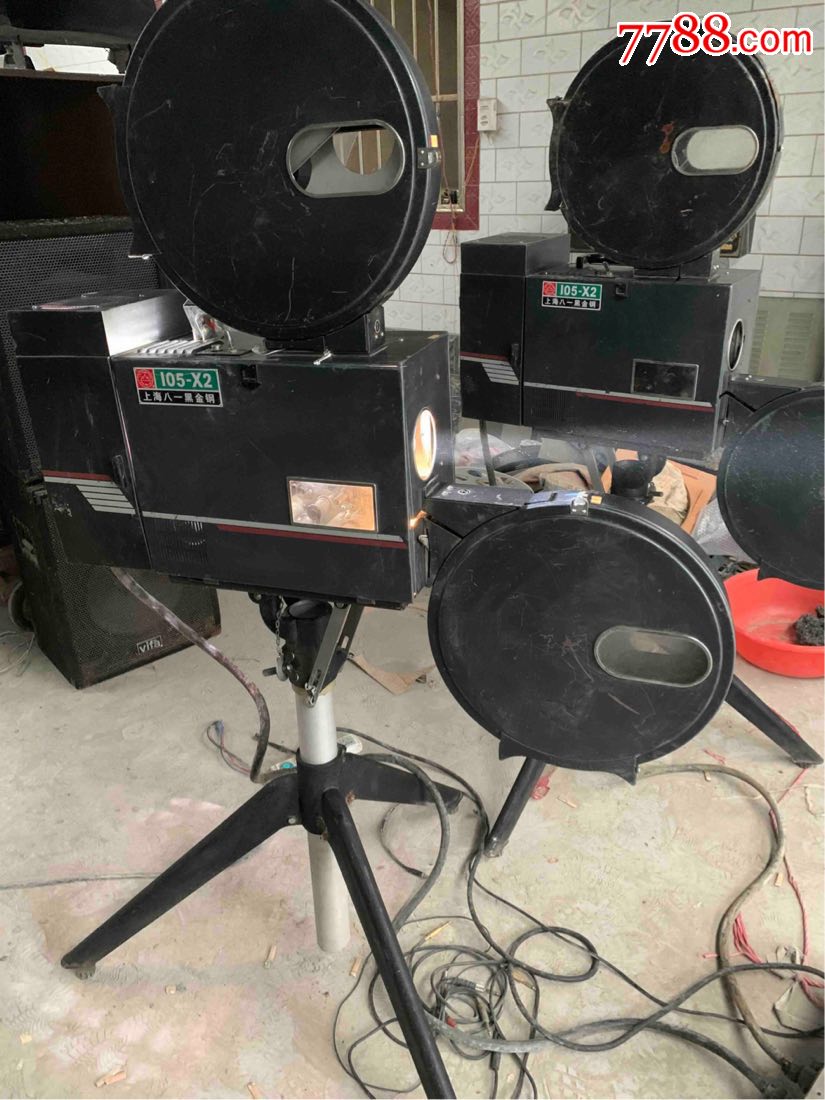 35毫米电影机井冈山105黑金刚电影胶片放映机