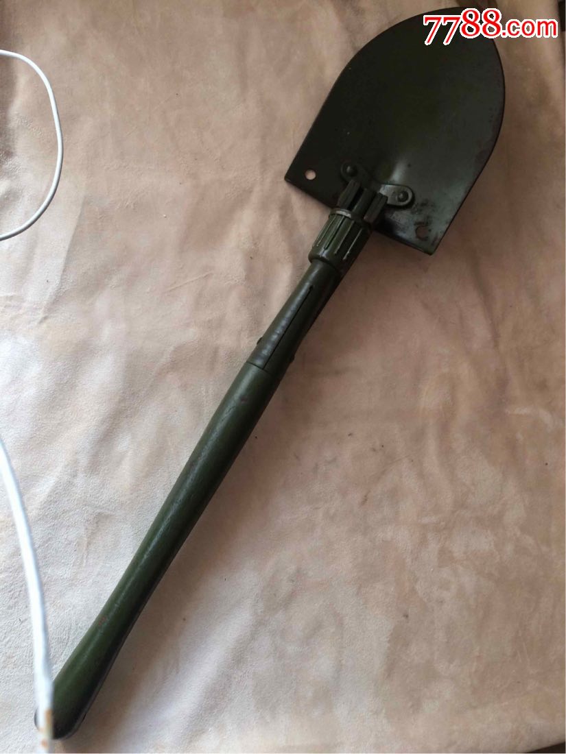 65式铁锹兵工铲折叠铲折叠锹仿自二战美军的少见如图,全新的65年2