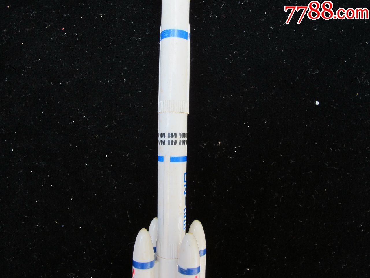 8166270b.jpg