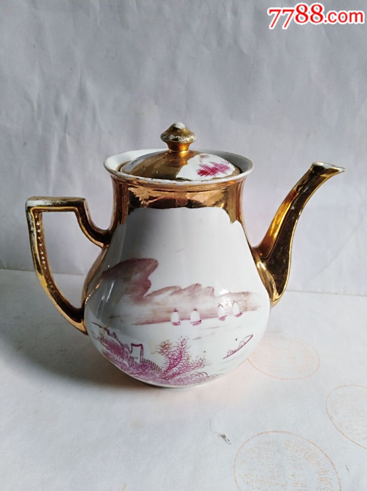 民国江西永丰瓷号款山水纹红彩茶壶一个