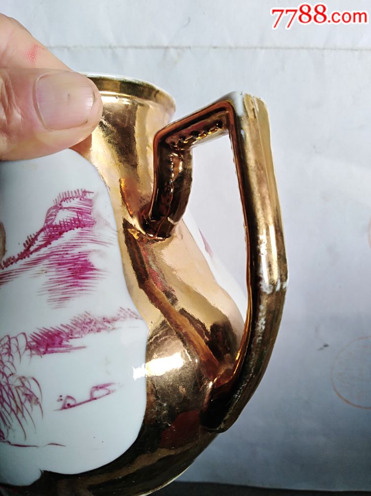 民国江西永丰瓷号款山水纹红彩茶壶一个