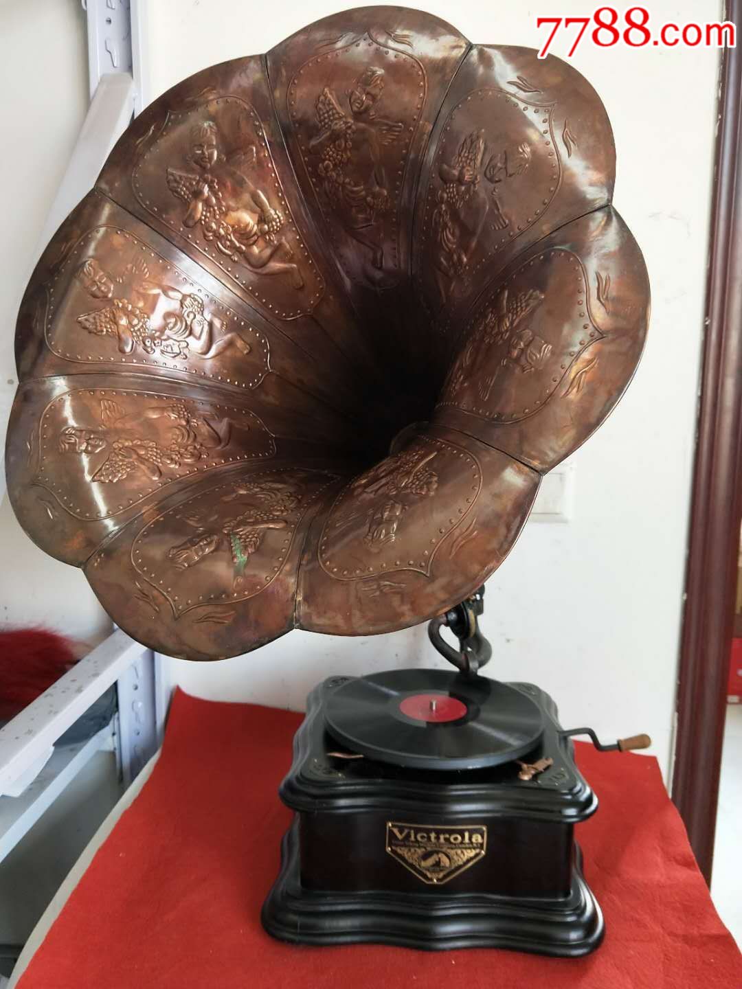 手摇大喇叭留声机正常使用