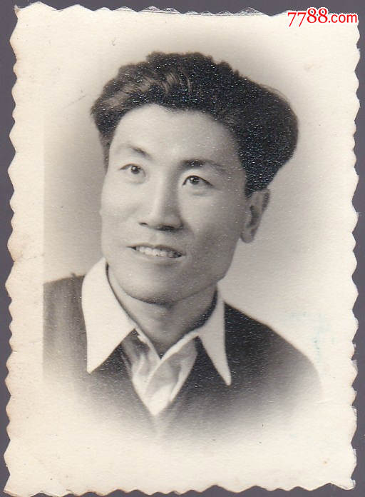 男子留影_老照片_影像会馆【7788收藏__中国收藏热线】