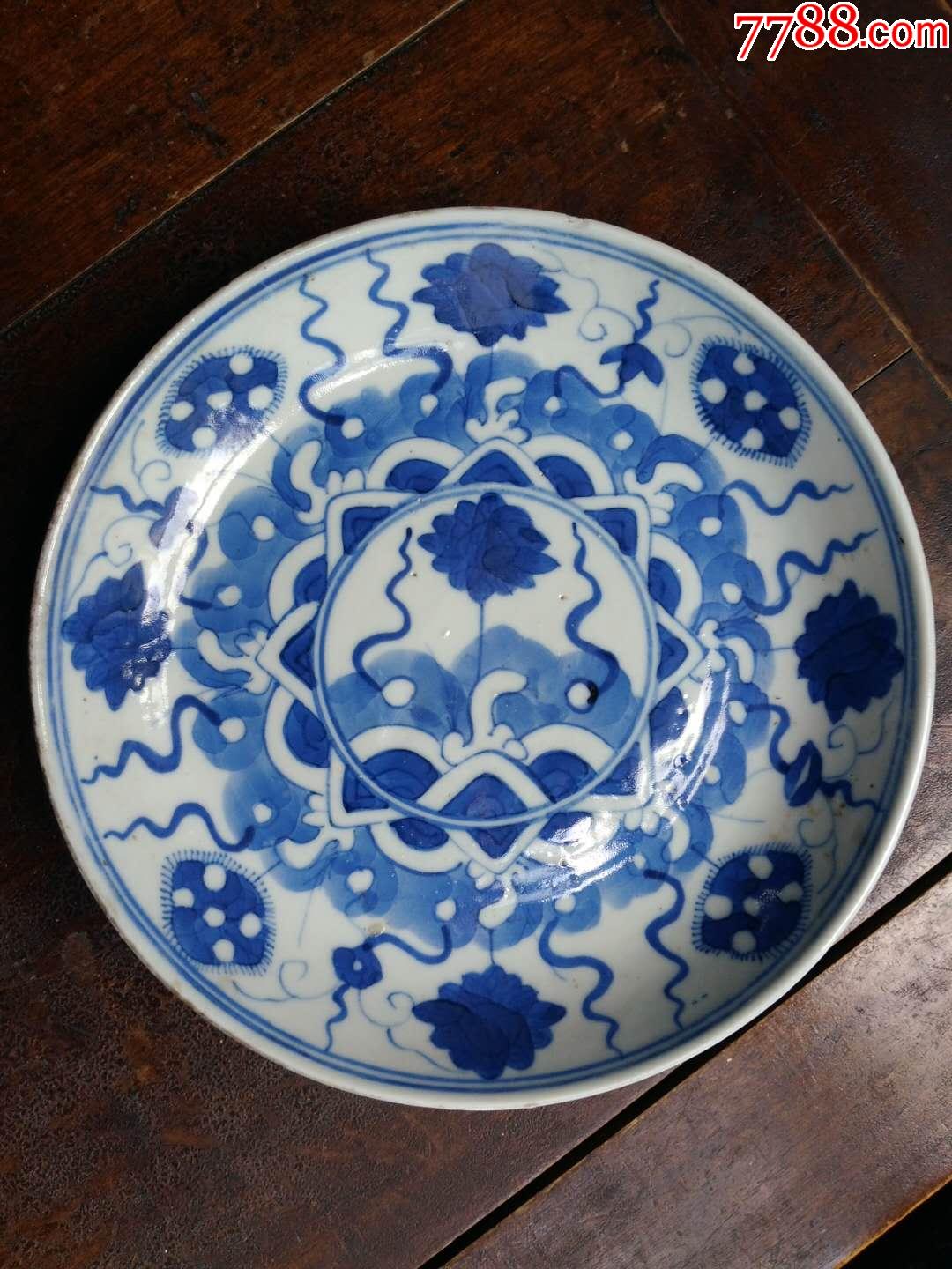 清朝道光青花池塘莲花盘