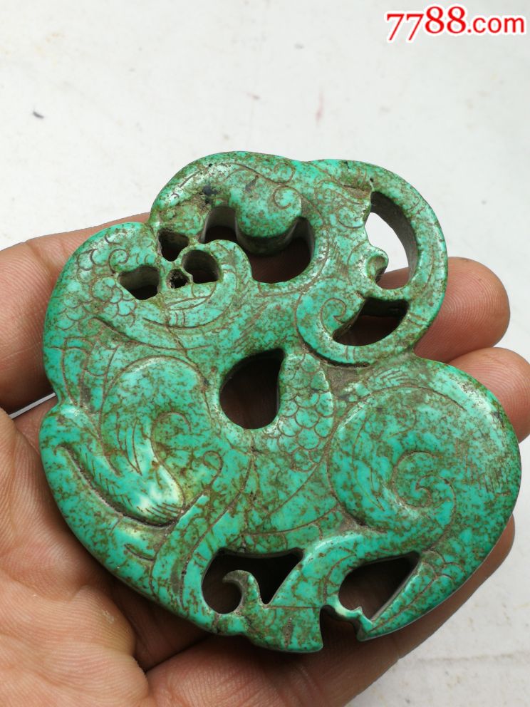 战汗绿松石璧,包浆沁色入骨