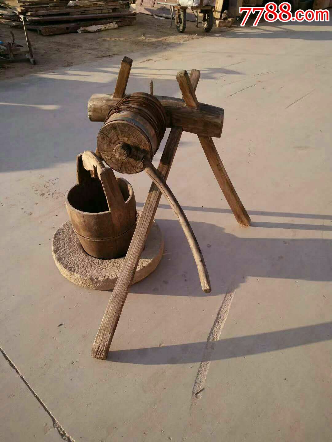 民俗物件之辘轳水桶和井品相完整自然包浆非物质文化遗产民俗特色浓郁