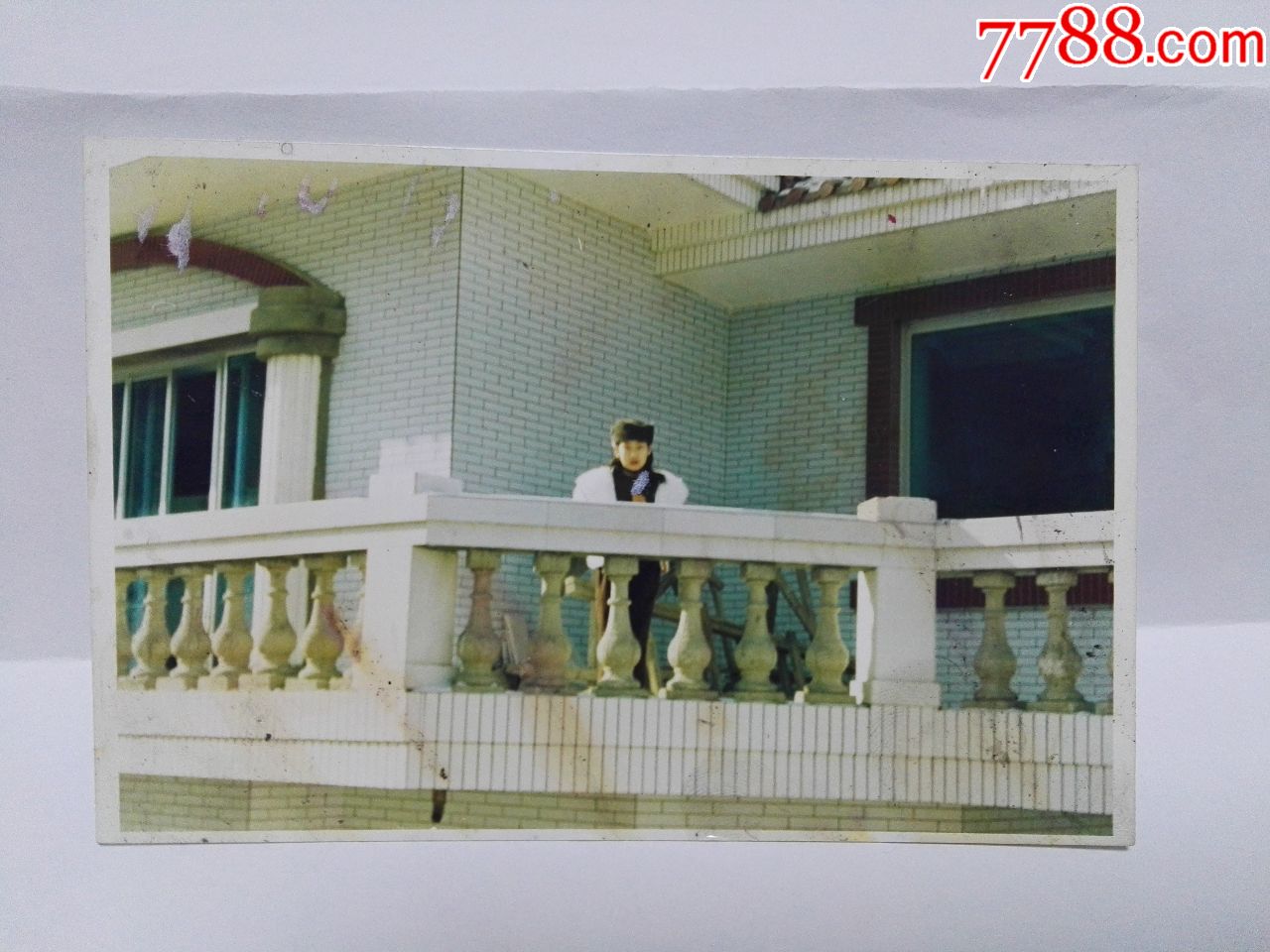 小女孩早期老彩照