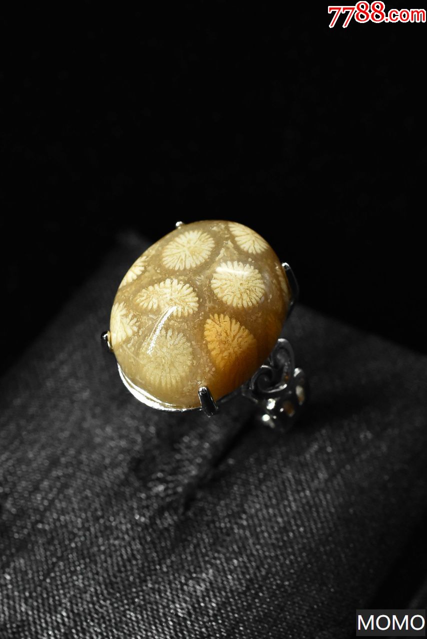 (v5219)《天然菊花玉戒指》一枚