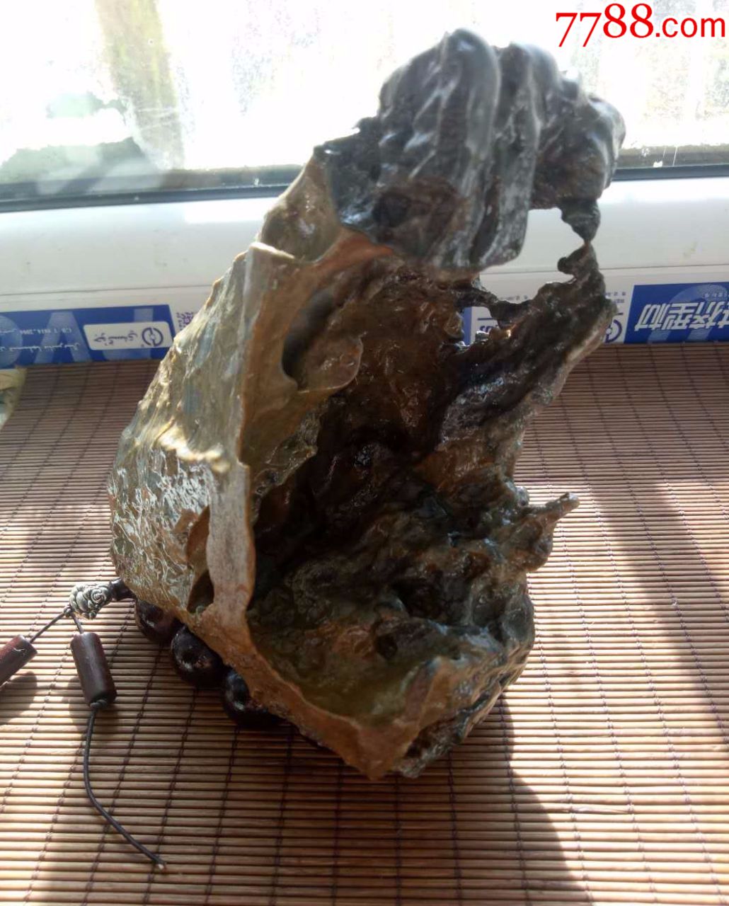 天然戈壁風凌石,質地細膩,少許玉化,870克,15*10*7cm