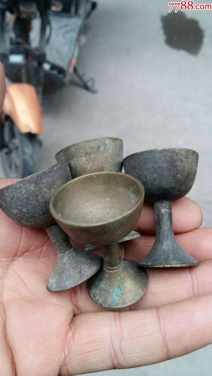 5品99清代.双层铜烛台一支￥760五品以下99晚