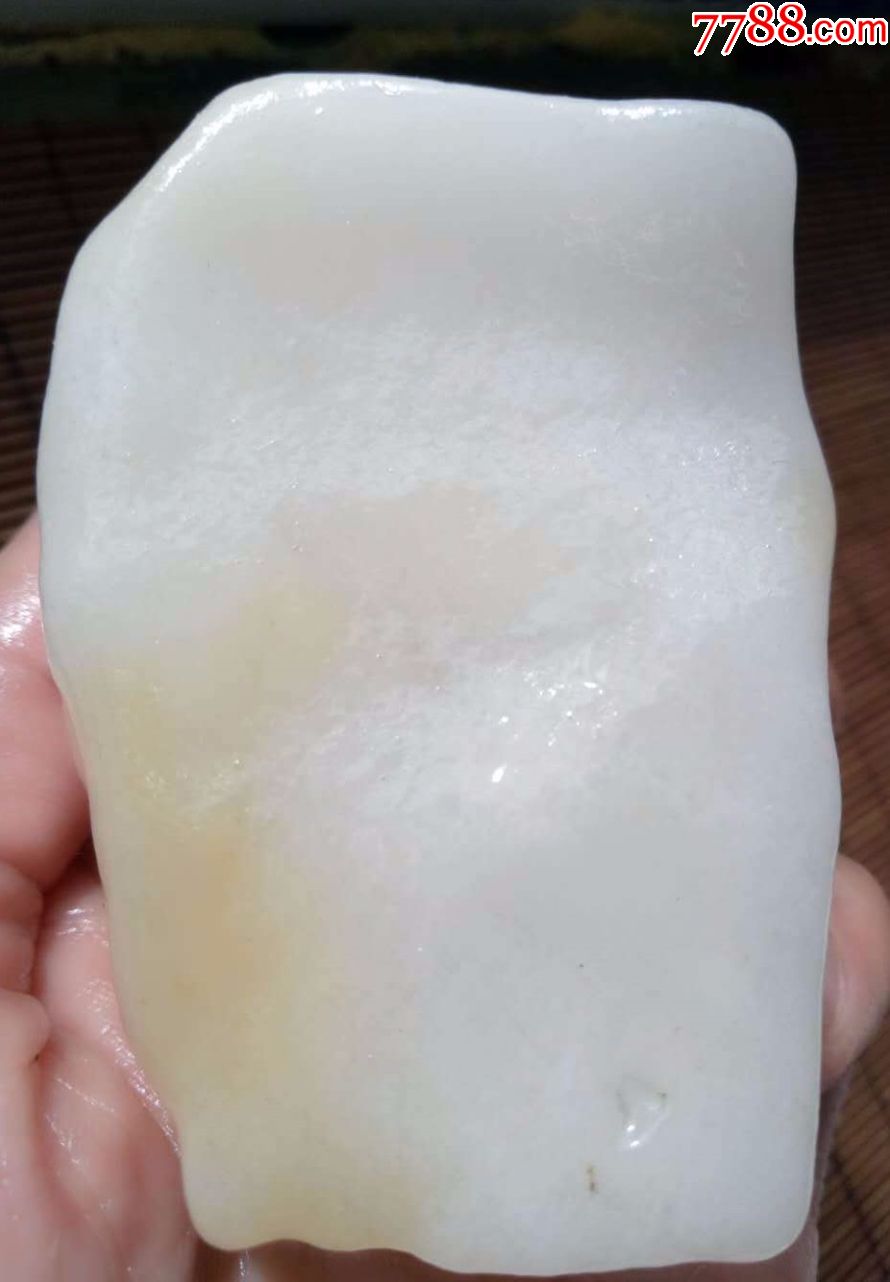 (石英岩玉)质地细腻,玉化好,6.8*5.5*4.5cm