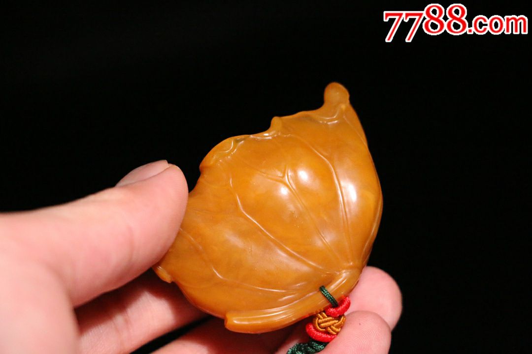 田黄石雕荷花手把件_寿山石_第1张_7788奇石收藏